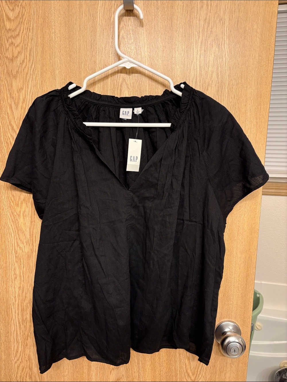 GAP Black Short-Sleeve V-Neck Peasant Blouse